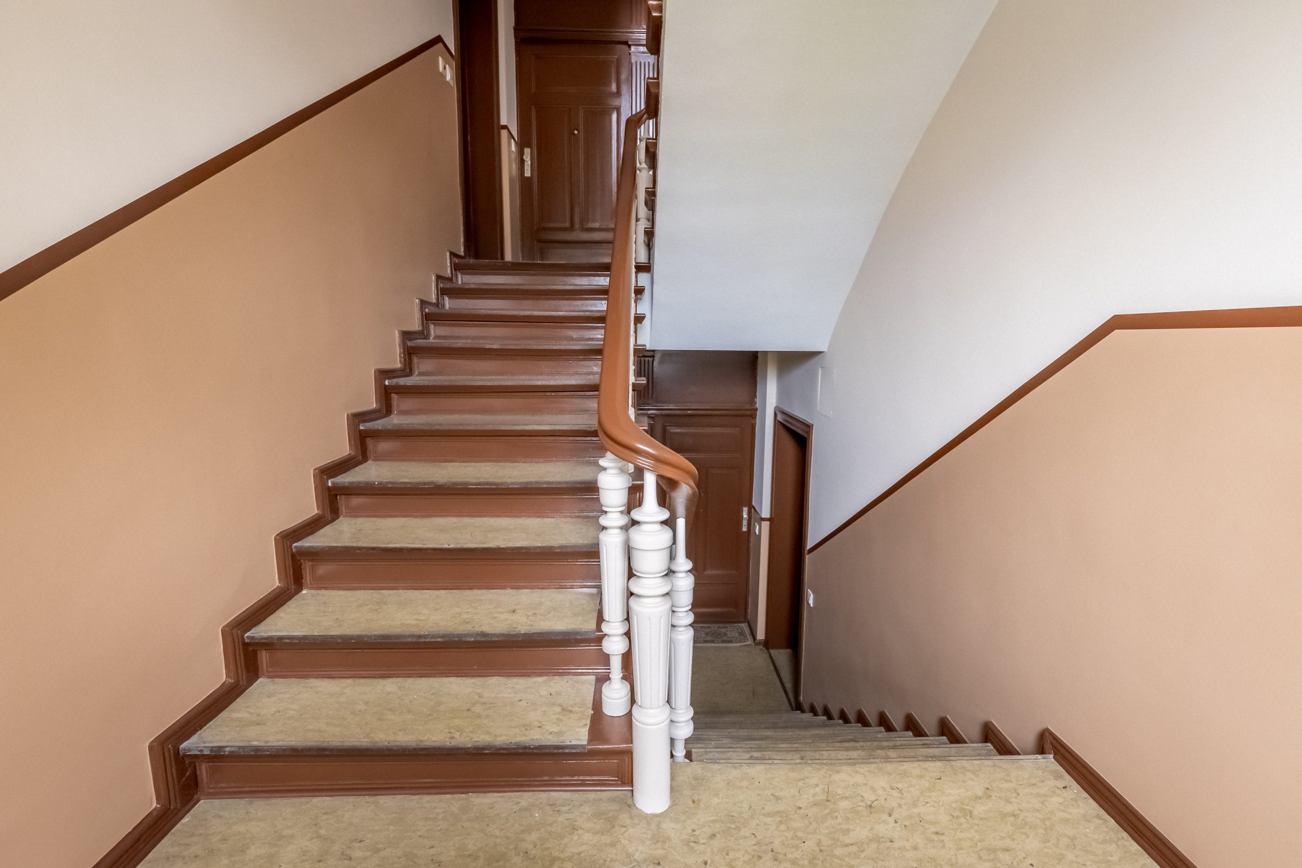 Gestaltung Treppenhaus, Maler