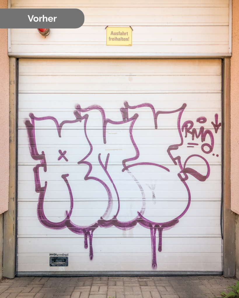 Graffiti Entfernung Tor Vorher